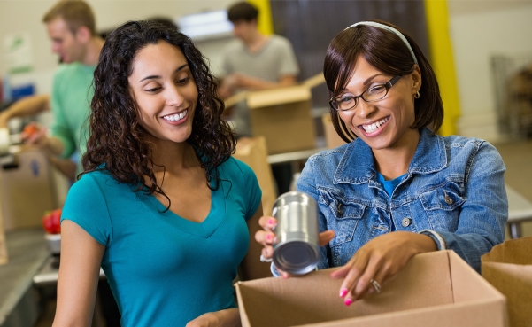 female students at food pantry